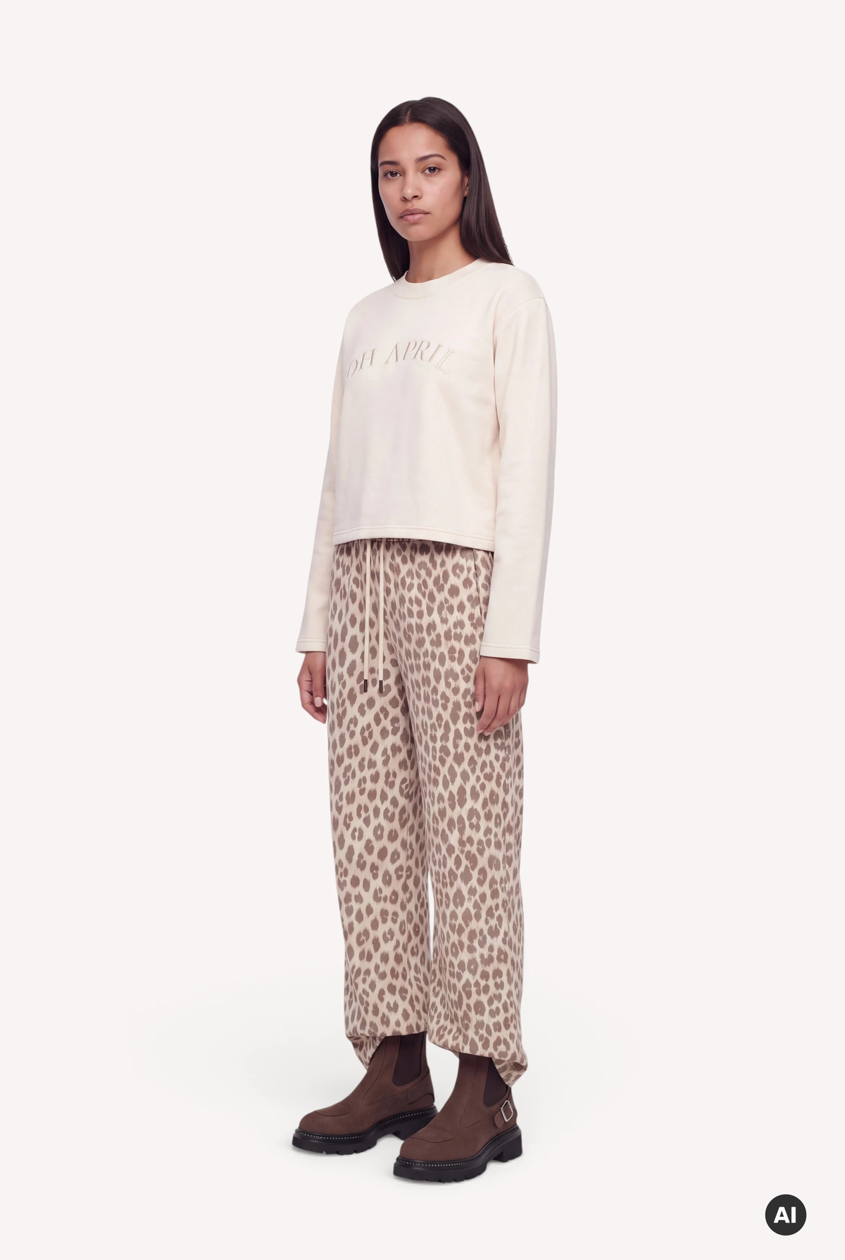 Elea Boxy Sweater Off White