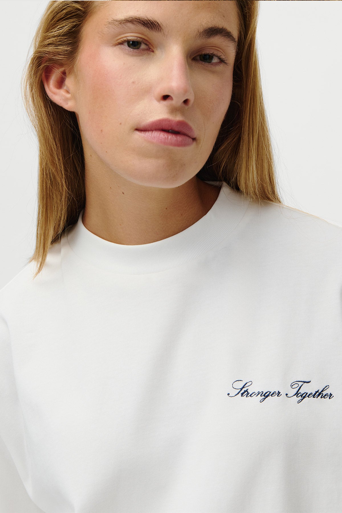 Amara T-Shirt Stronger Off White