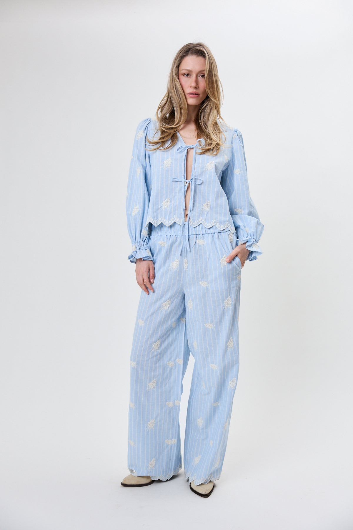 Leni Woven Pants Sky Blue