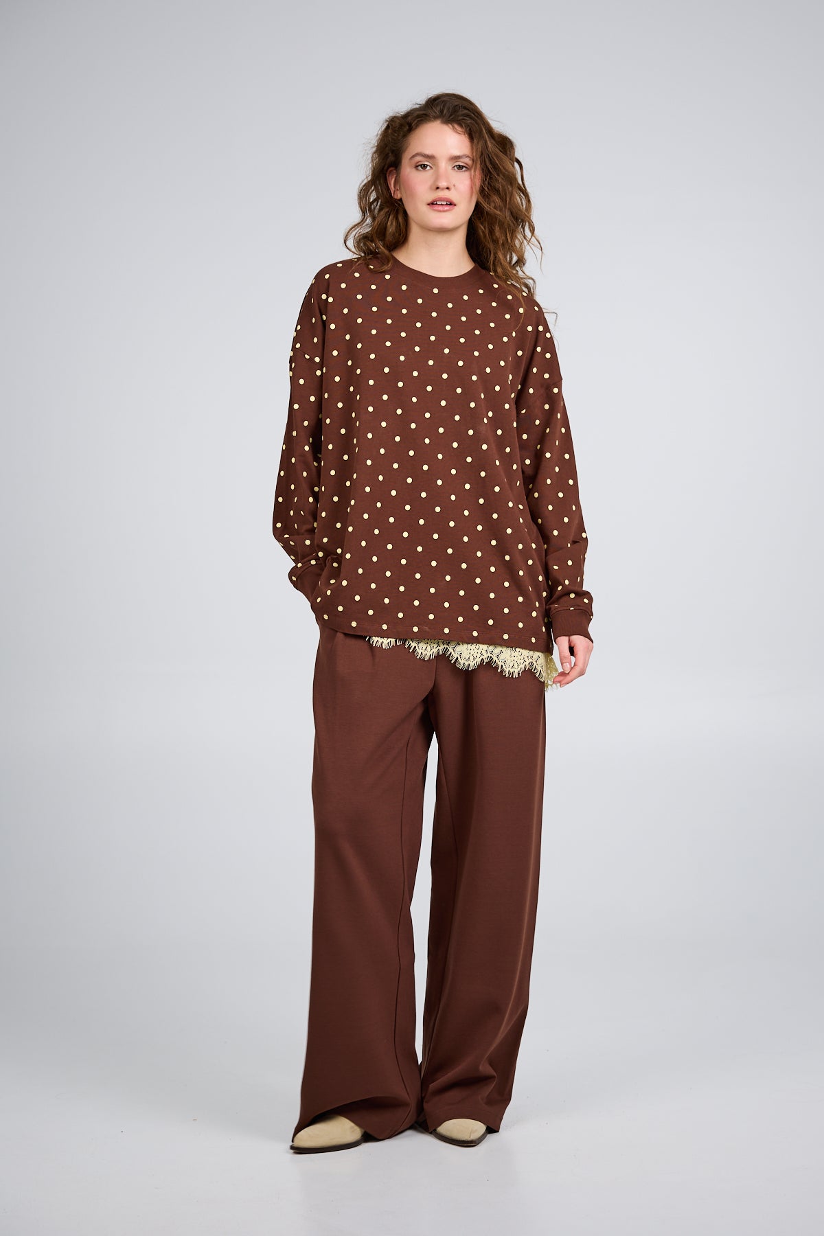 Oversized Longsleeve Little Things Cocoa Dust Polkadot