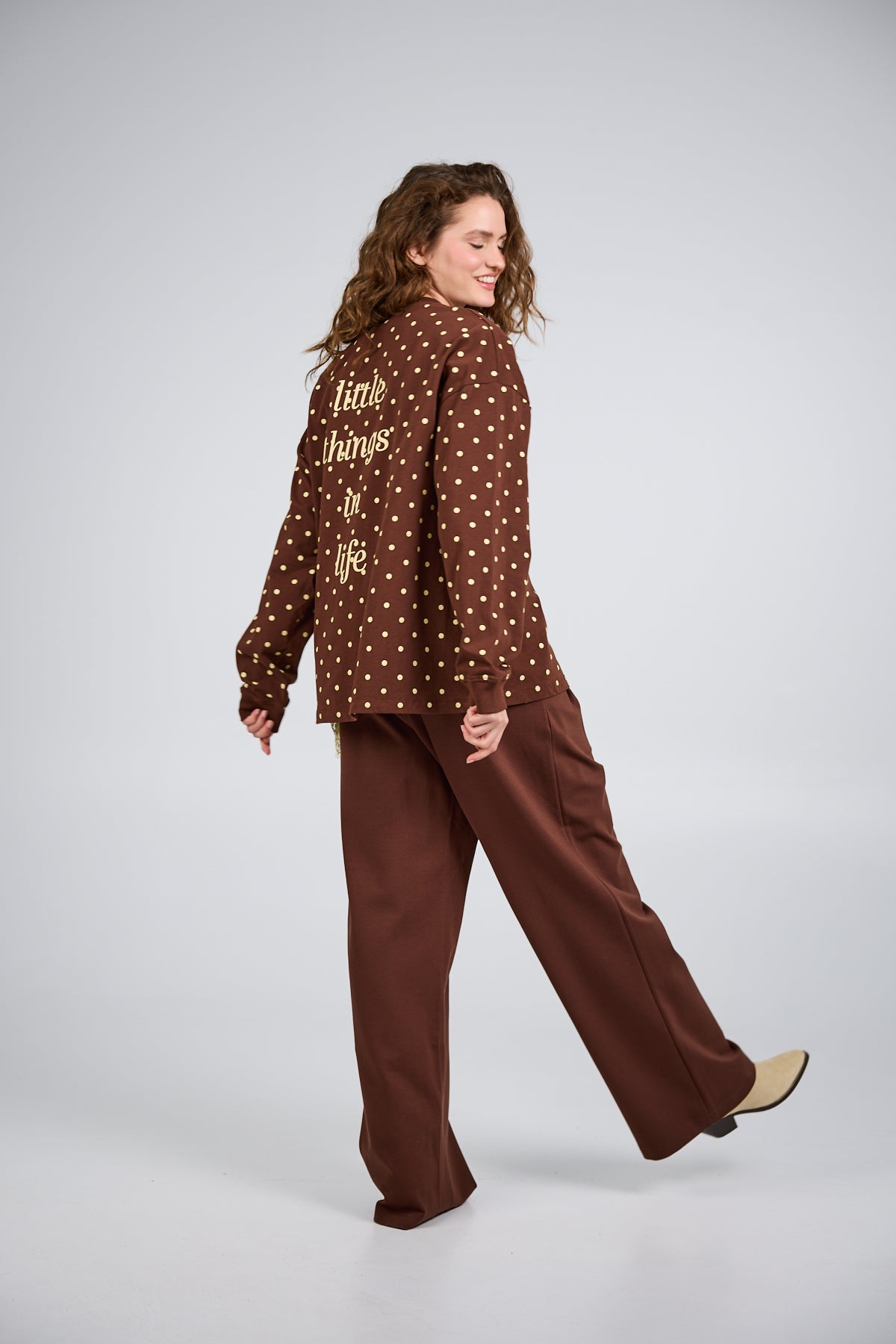 Oversized Longsleeve Little Things Cocoa Dust Polkadot