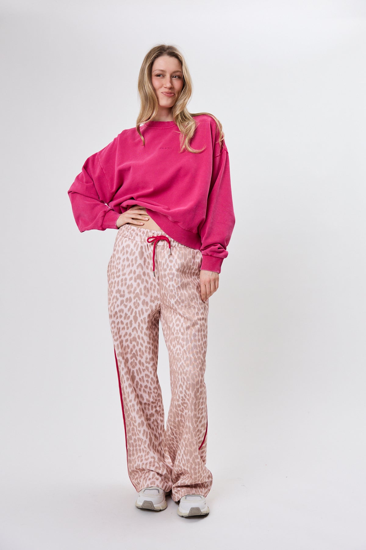 Regular Sweater Tomato Girl Berry Whip Acid