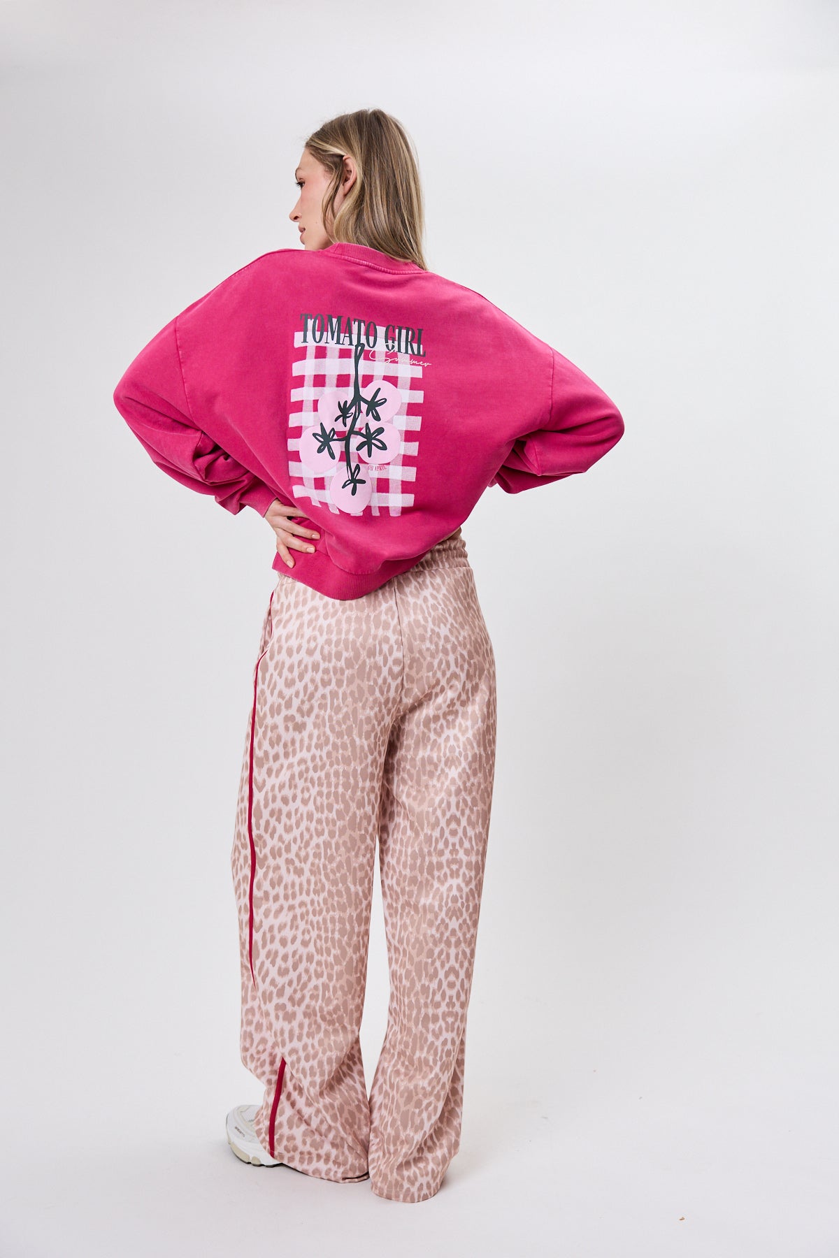 Regular Sweater Tomato Girl Berry Whip Acid