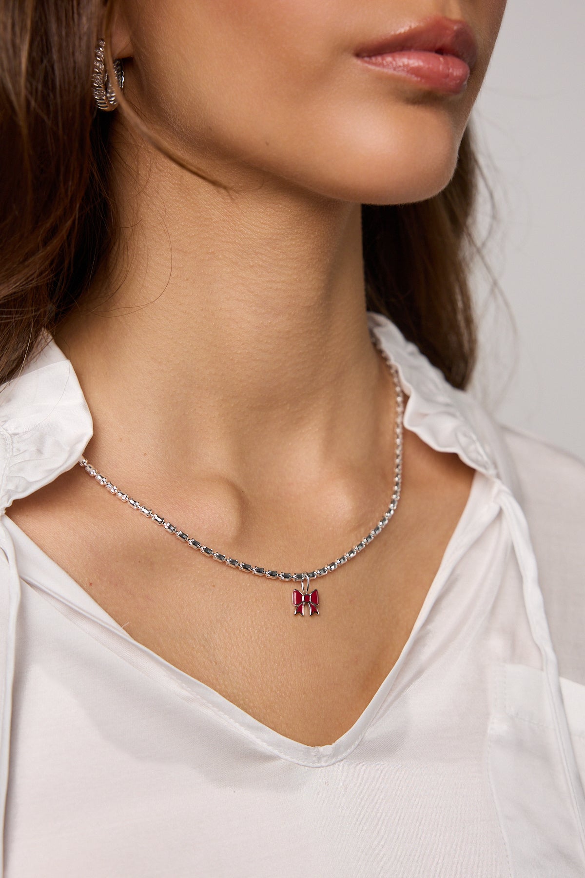 Bow Charm Red Silber