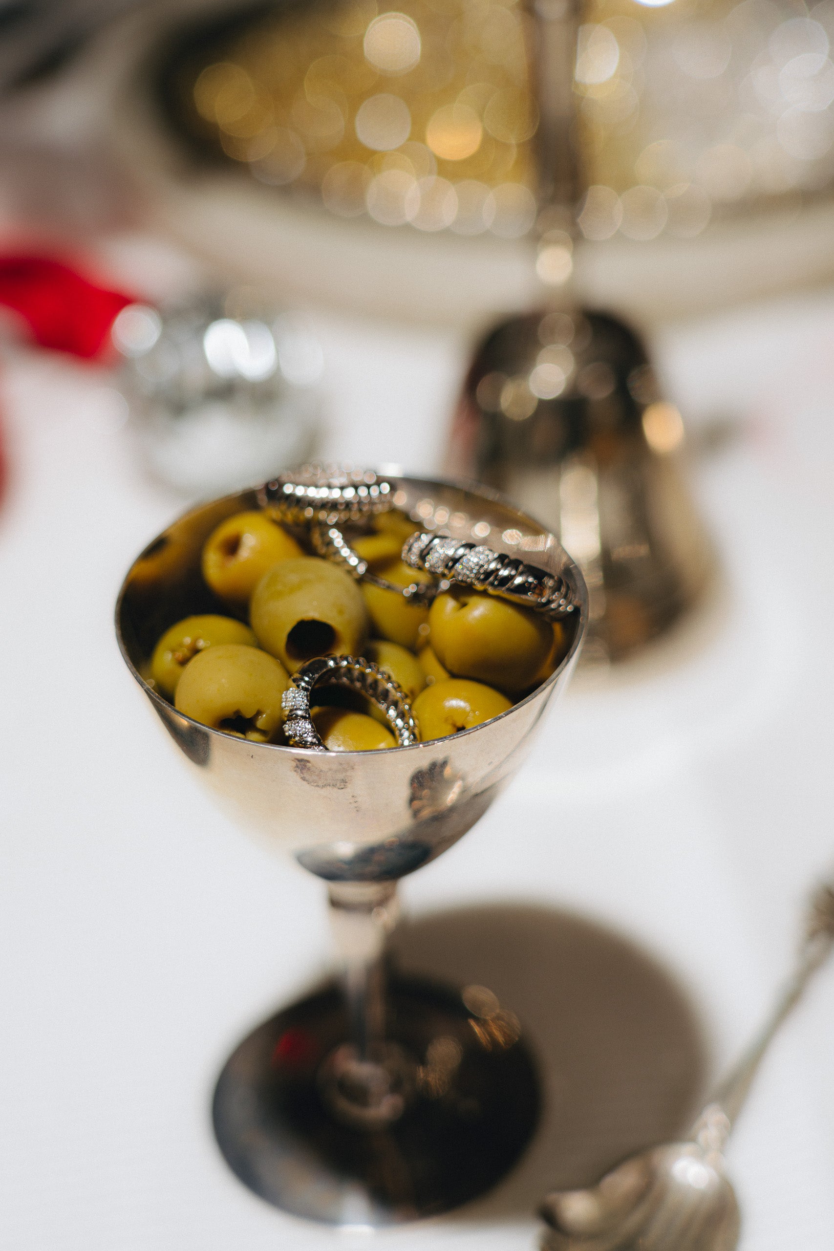 Shiny Croissant Hoops Classic Silber