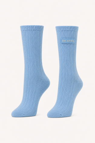 Stricksocken mit Zopfmuster – Sky Blue