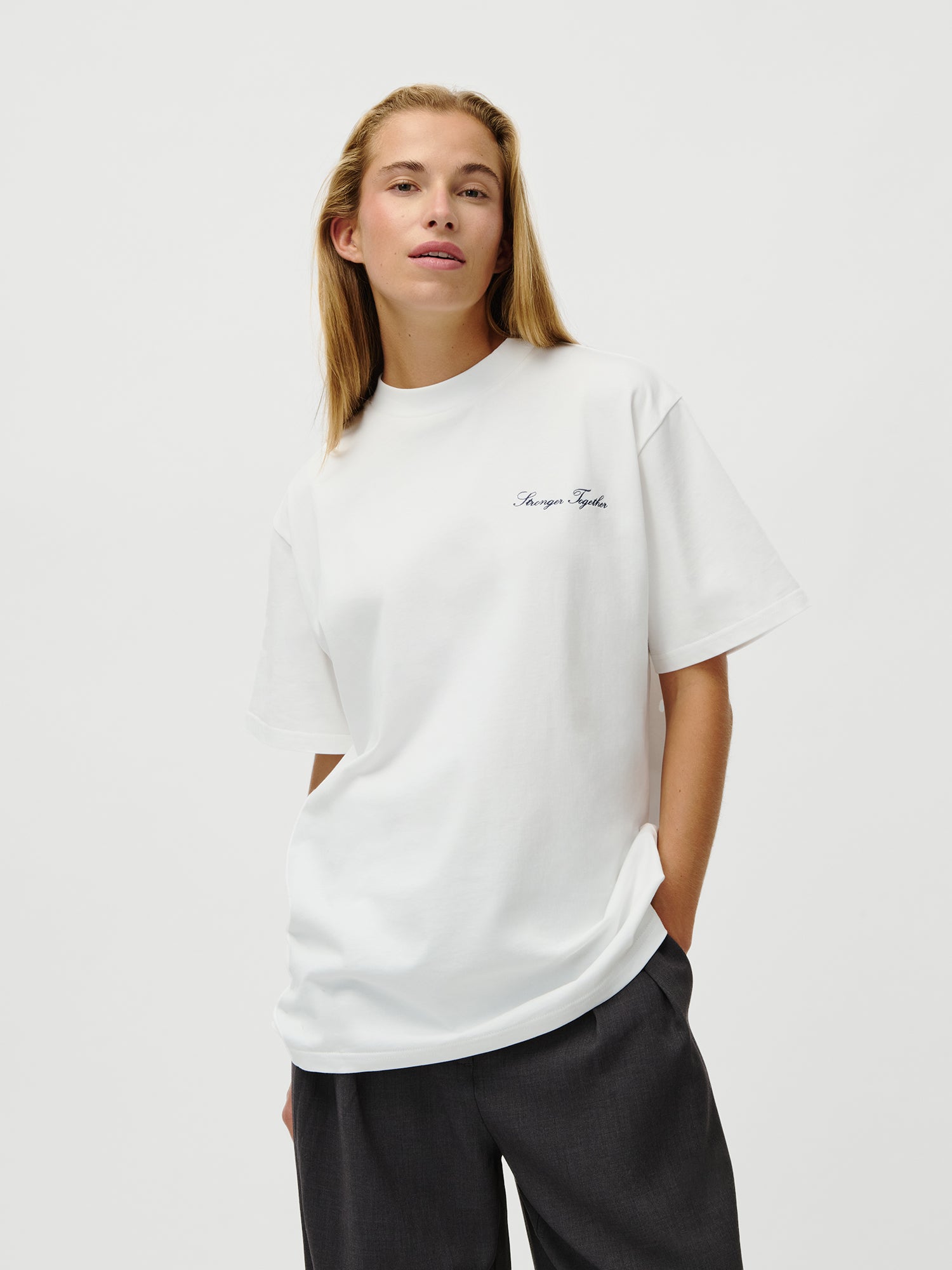 Amara T-Shirt Stronger Off White