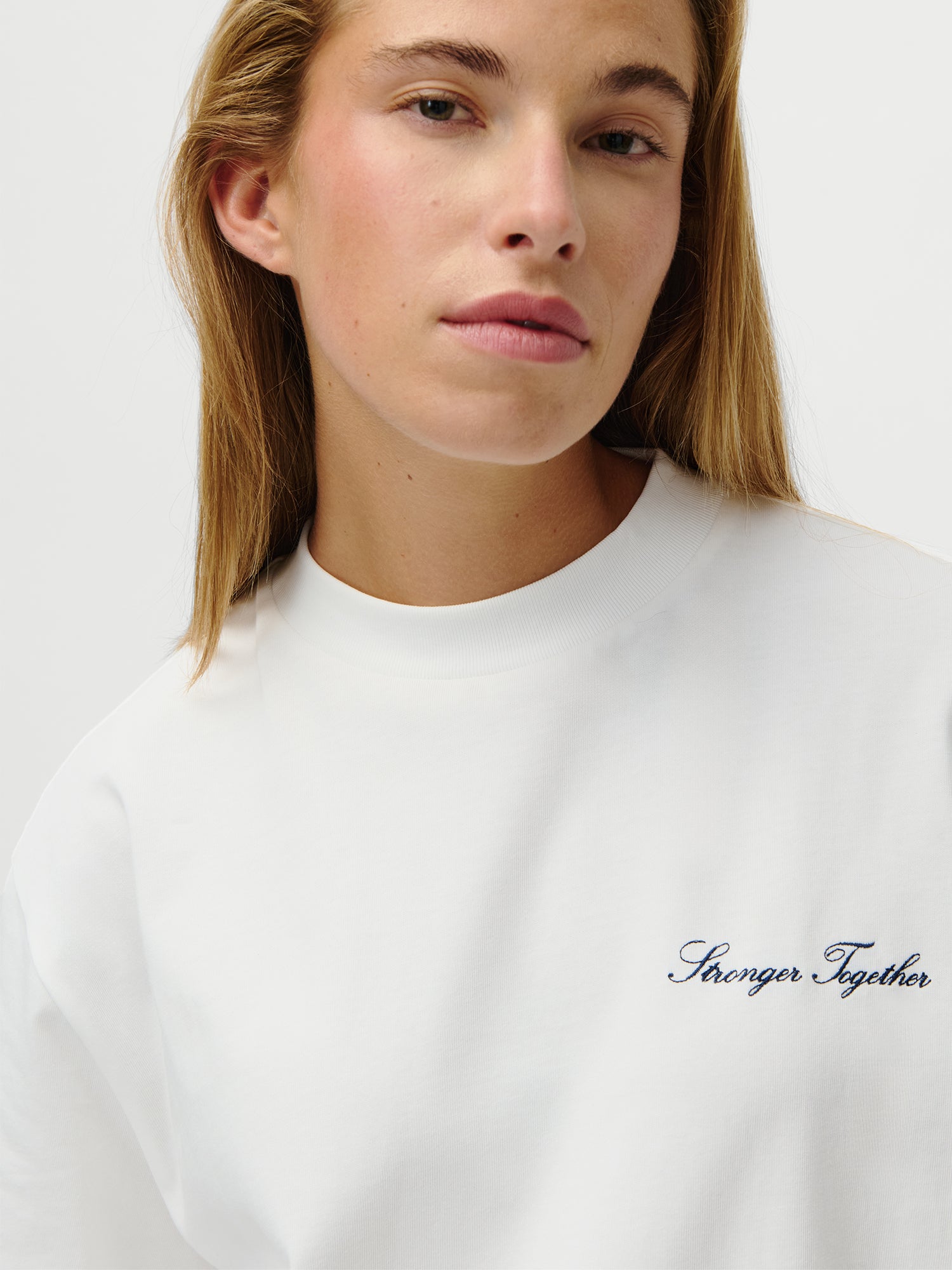 Amara T-Shirt Stronger Off White