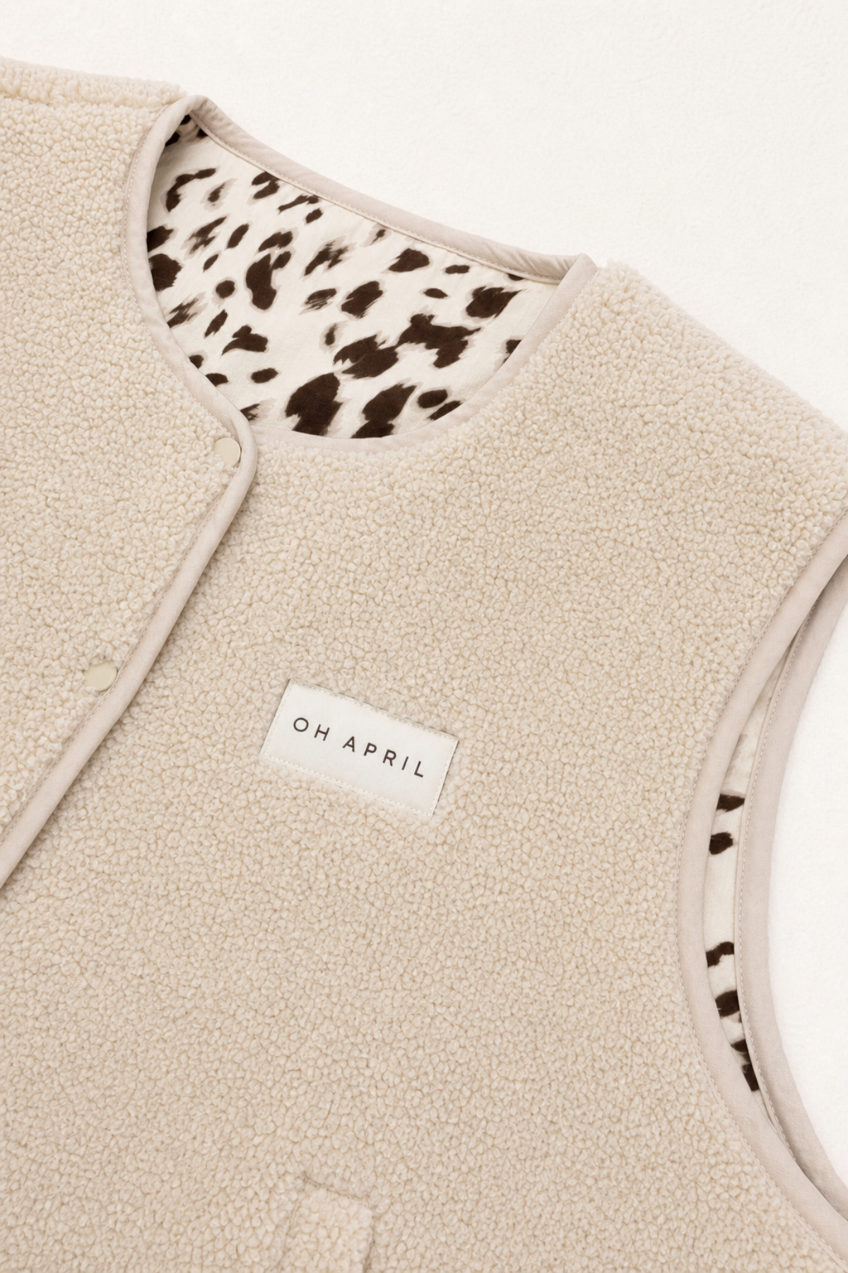 Magnolia Reversible Fleece Vest Off White/Cow