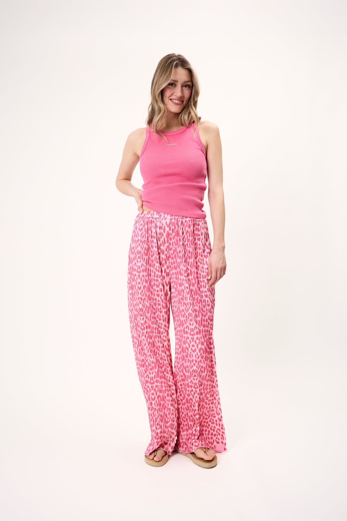 Dara Top Raspberry