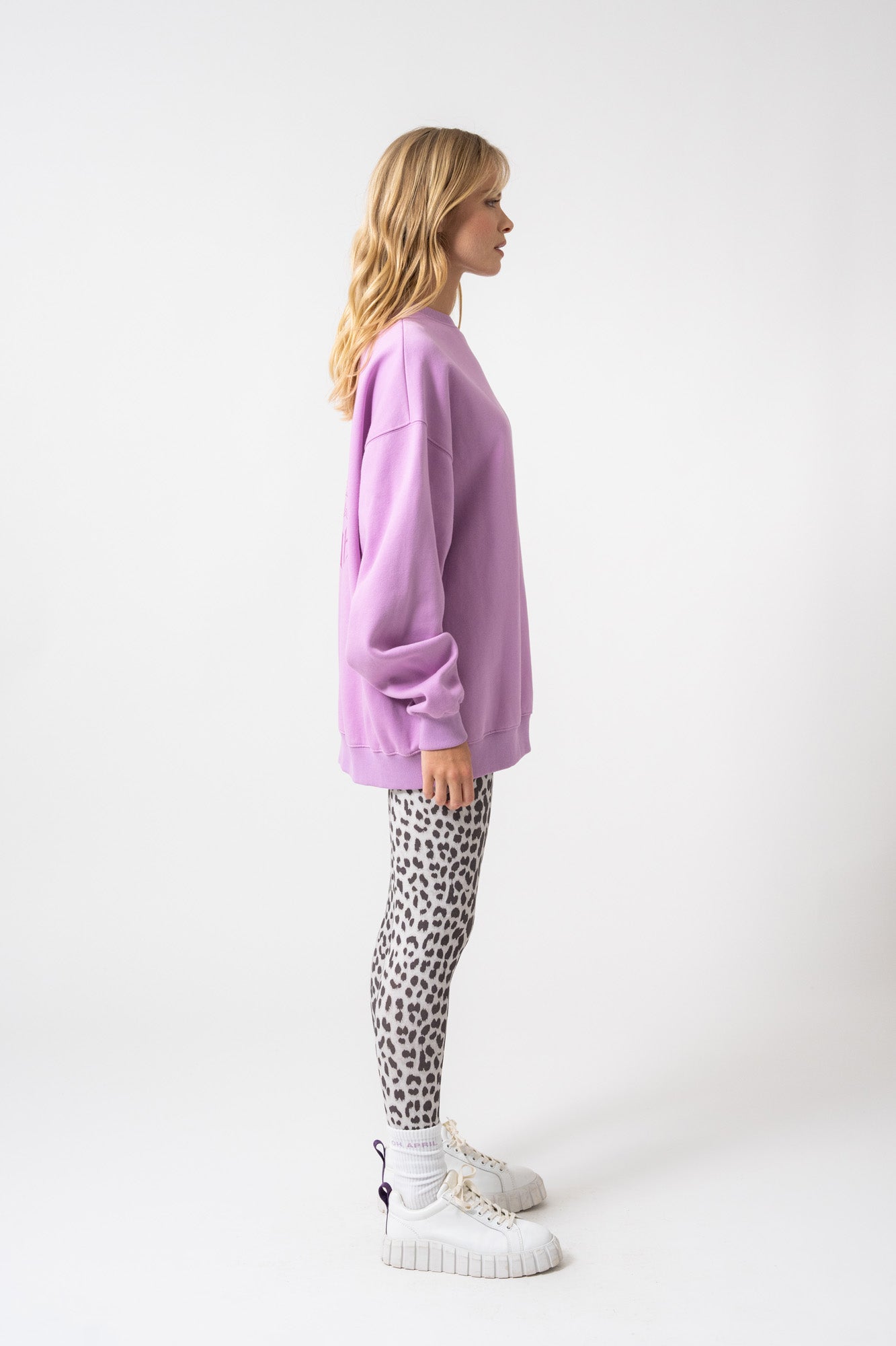 OV Sweater Positive Bright Lilac