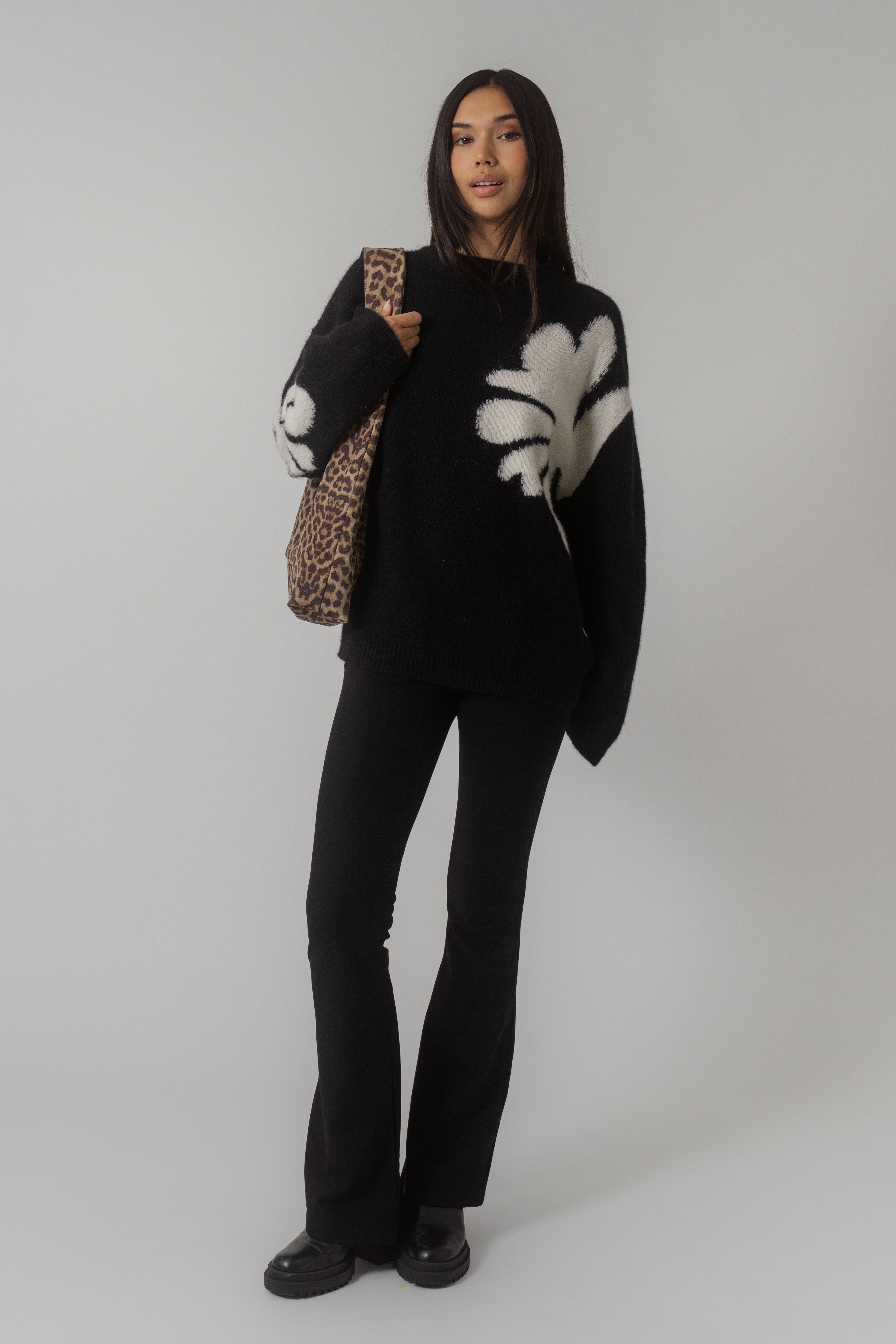 Edina Jumper Black/White