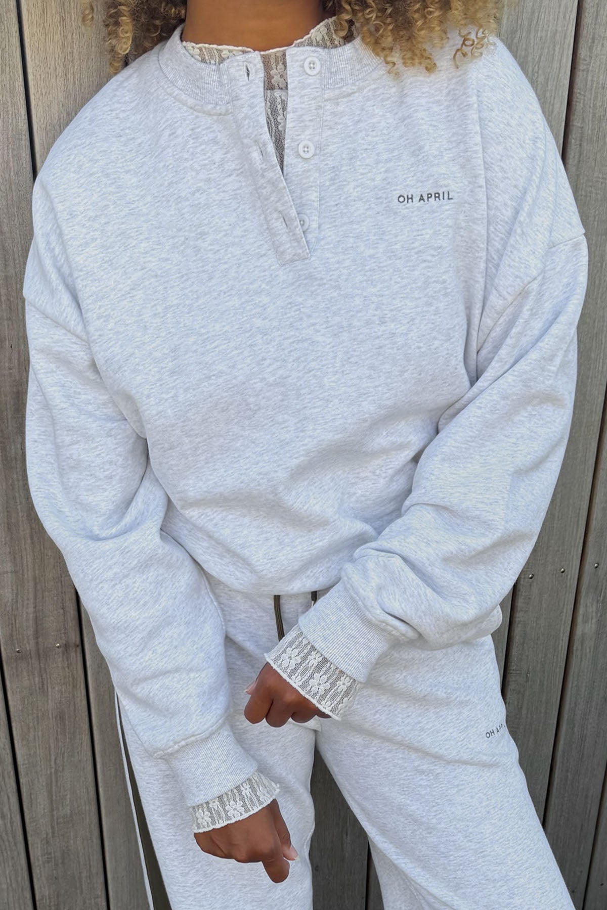 Boxy Sweatshirt mit Kordelzug – Grey Melange
