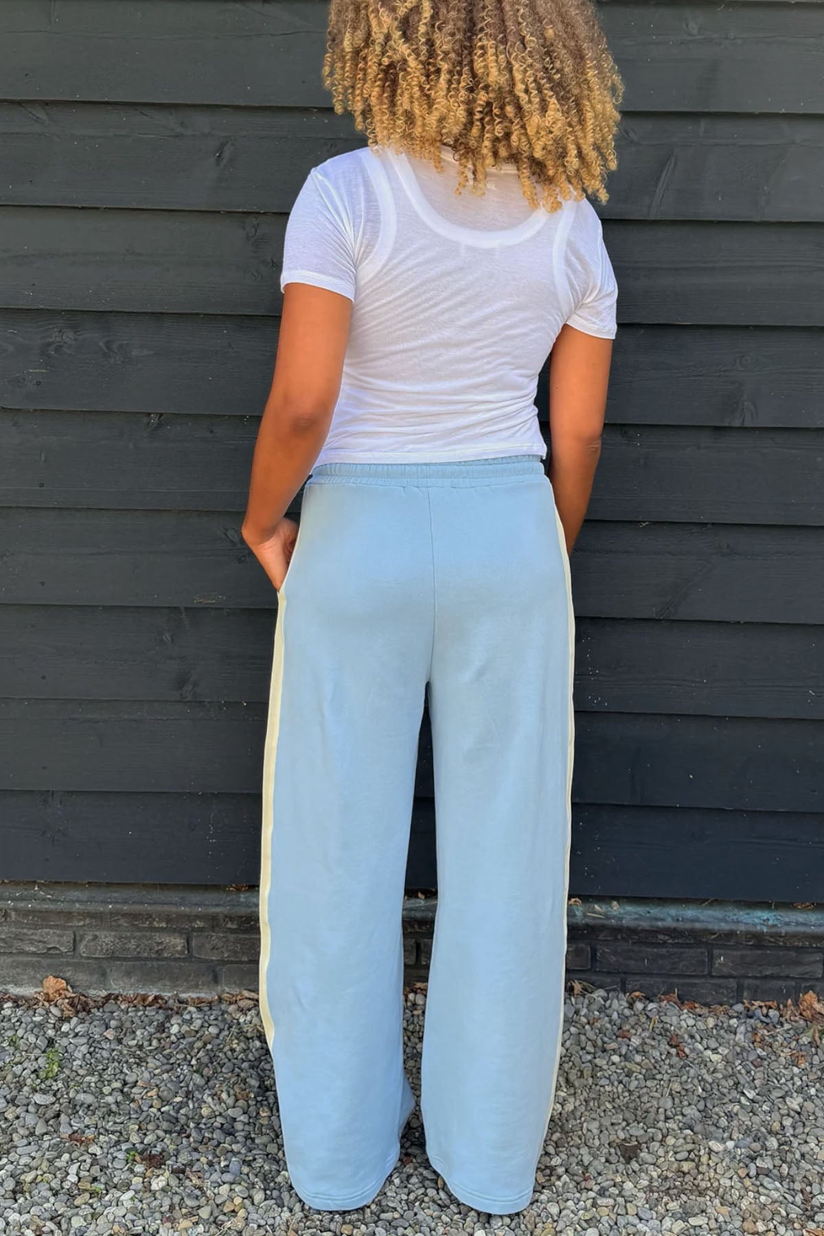 Kael Sweatpants aus Baumwolle mit Kontraststreifen – Sky Blue