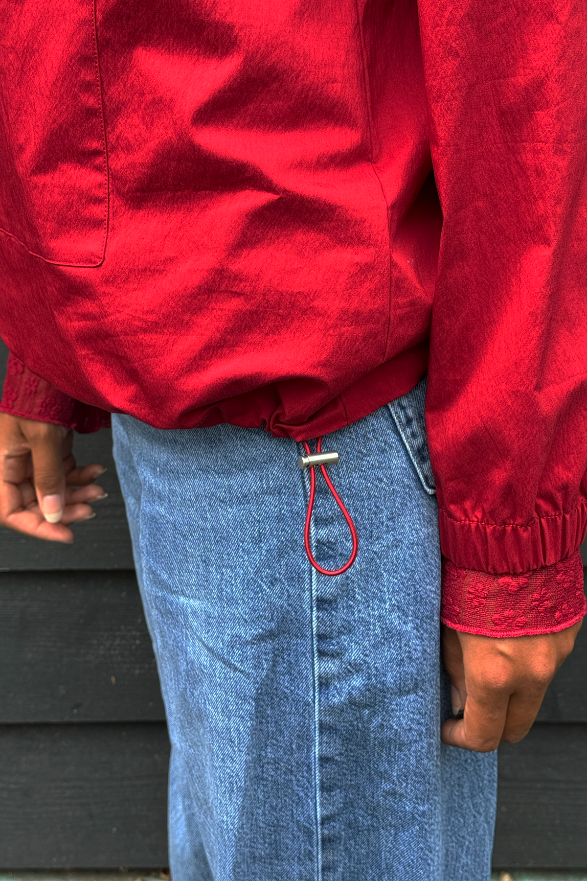 Windbreaker mit Kordelzug – Cherry Red