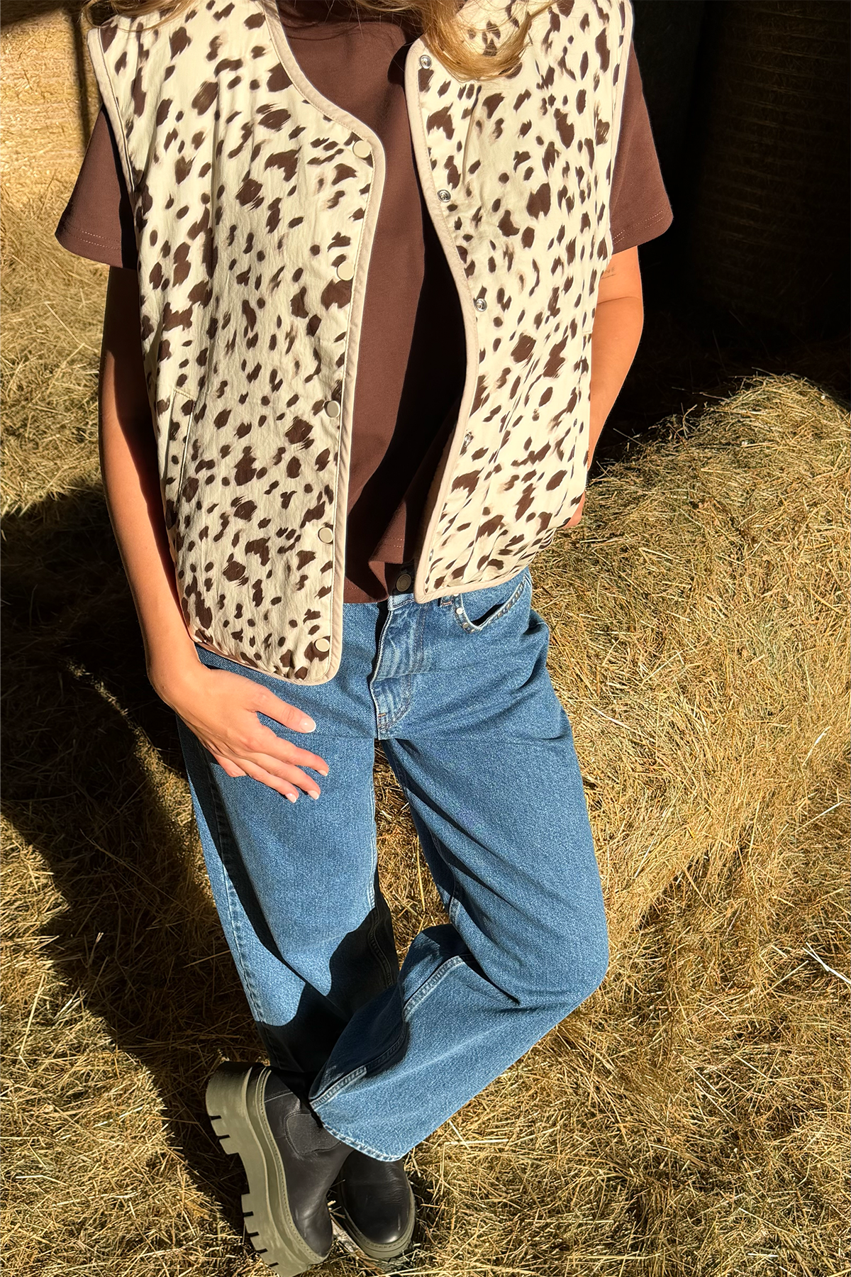 Magnolia Reversible Fleece Vest Off White/Cow