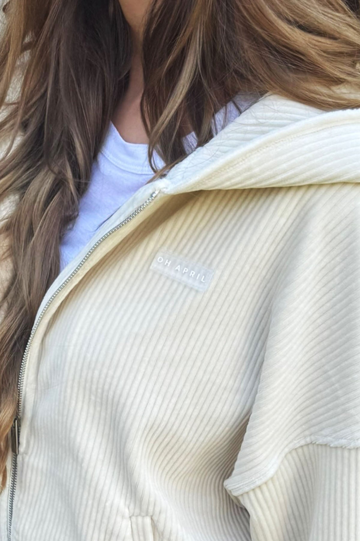 Cropped Cord-Jacke mit Kapuze – Beige